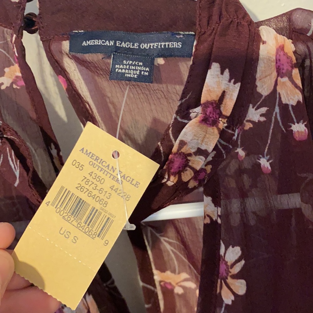 NEW American Eagle Outfitters ruffled floral blouse - Picture 6 of 7